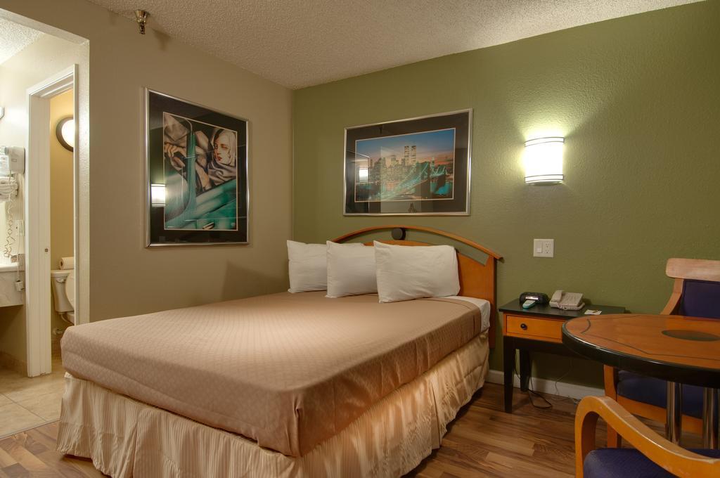 Vagabond Inn Bakersfield North Esterno foto