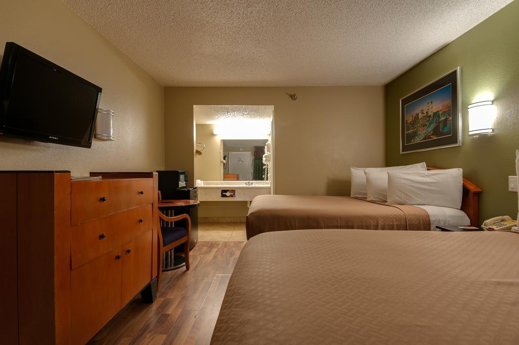 Vagabond Inn Bakersfield North Esterno foto