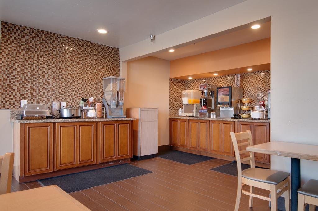 Vagabond Inn Bakersfield North Esterno foto
