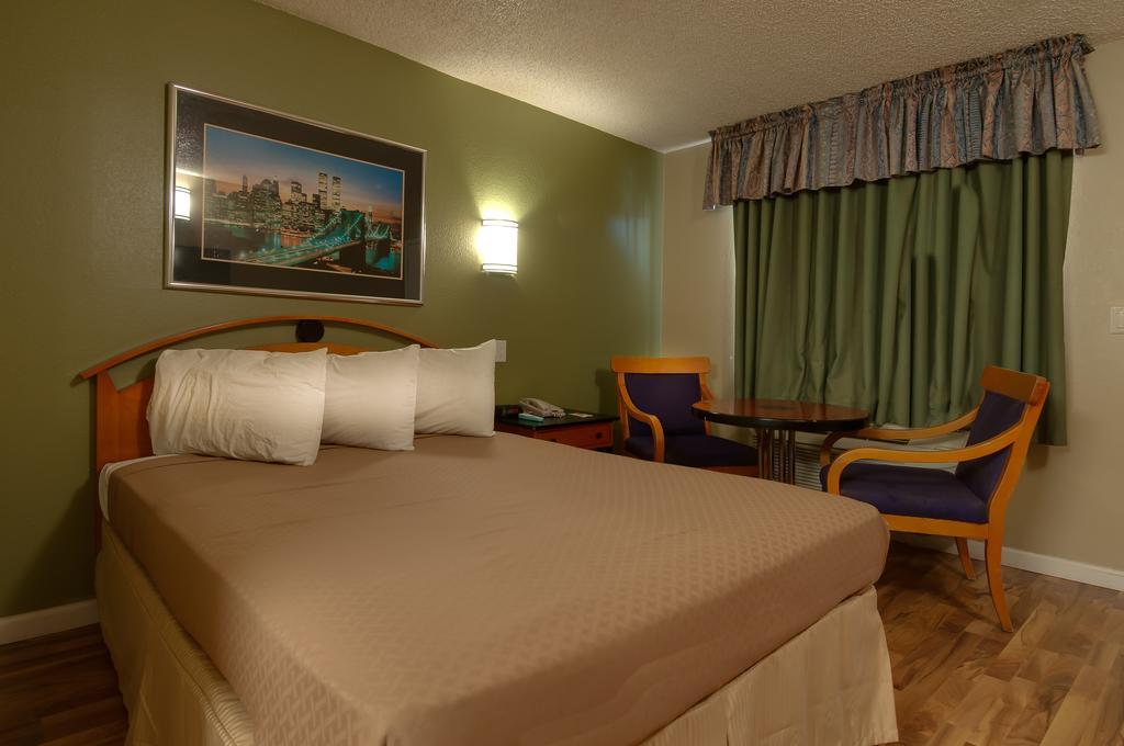 Vagabond Inn Bakersfield North Esterno foto