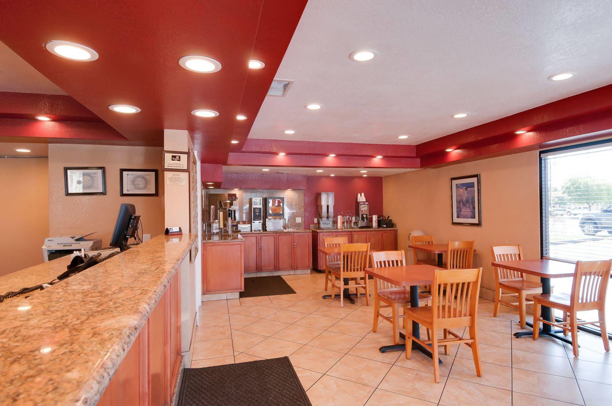 Vagabond Inn Bakersfield North Esterno foto